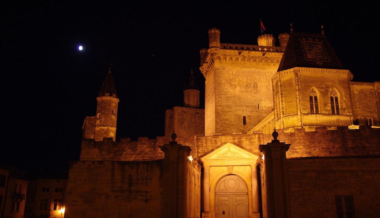Uzes Decouvertes Exterior photo